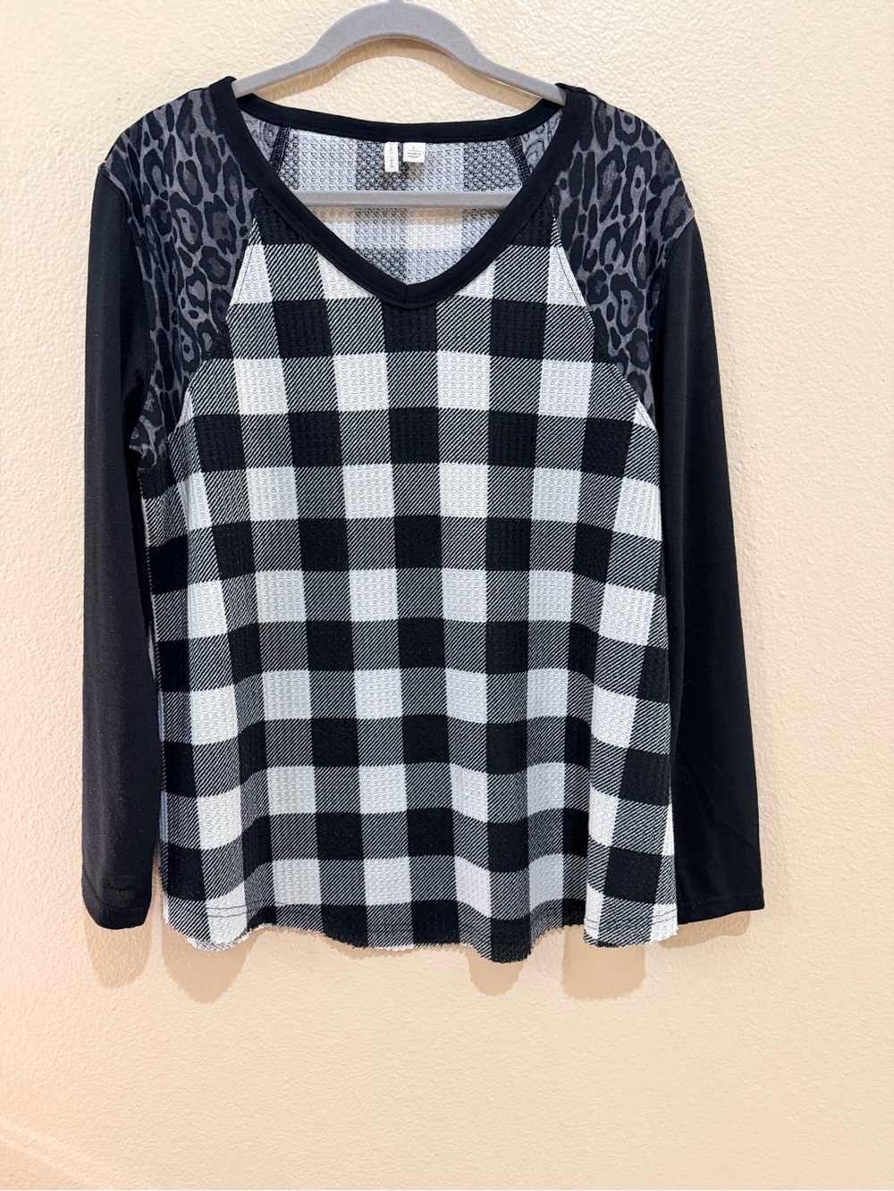 Cato Plaid Leopard Mix Print Waffle Knit Top V-Neck Long Sleeve Black White L